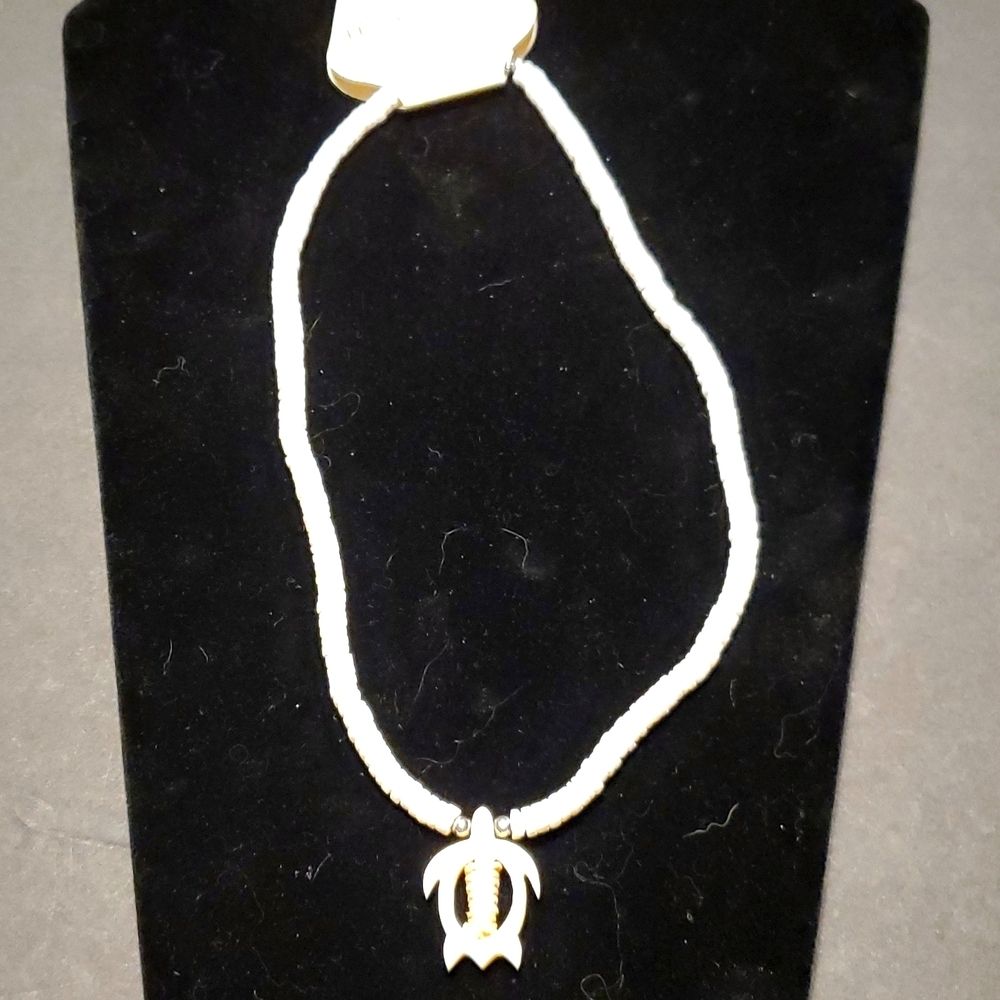 Turtle Necklace Nwt